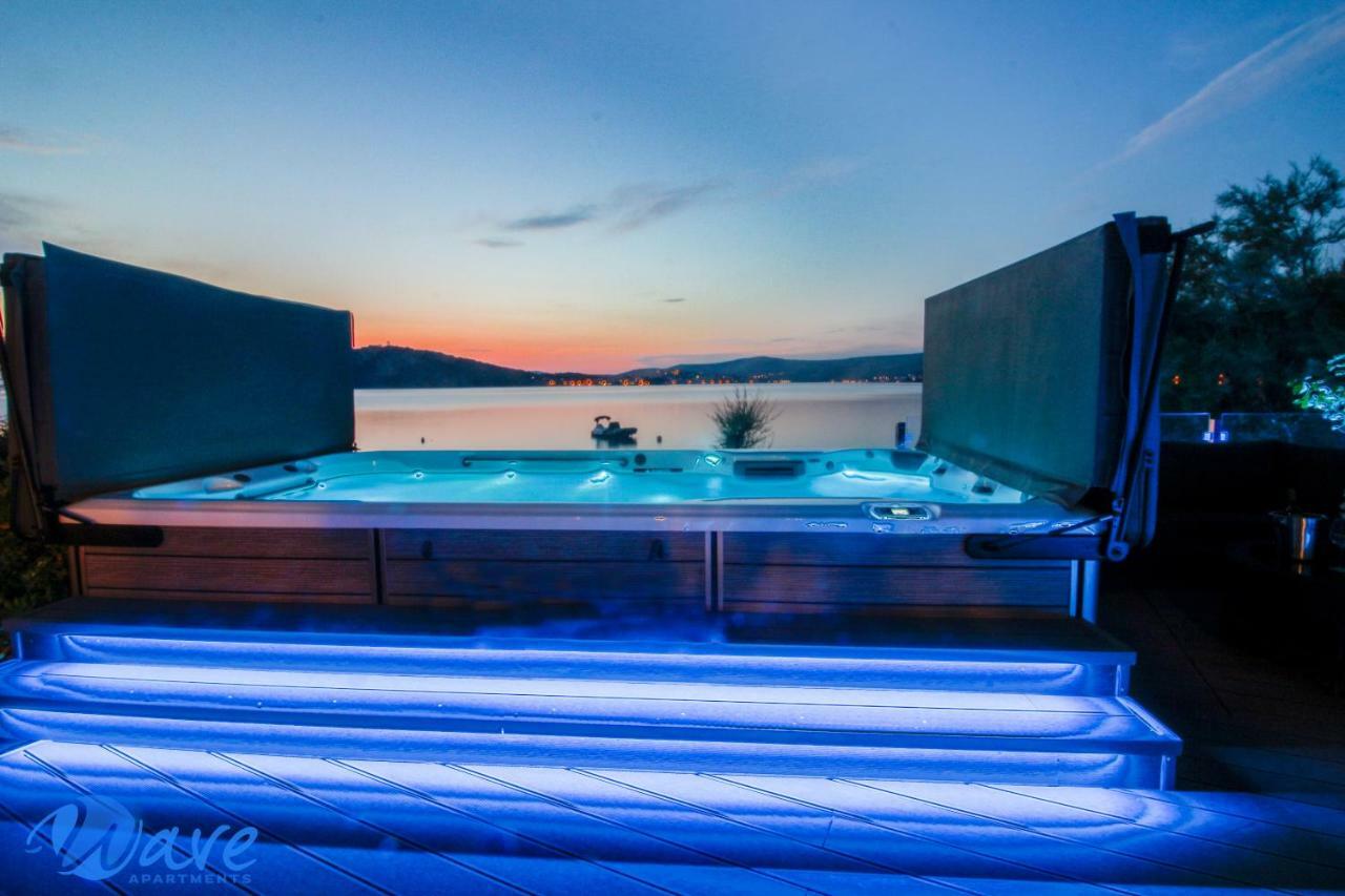 Wave Apartment